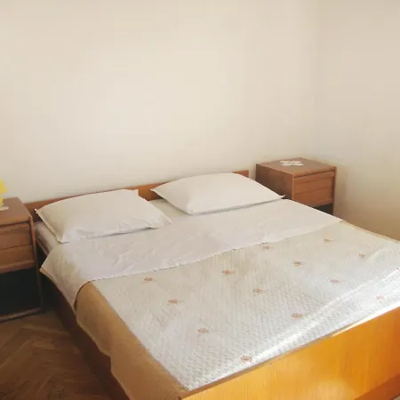 With A Parking Space Baska, Krk - 5407 باشْكا